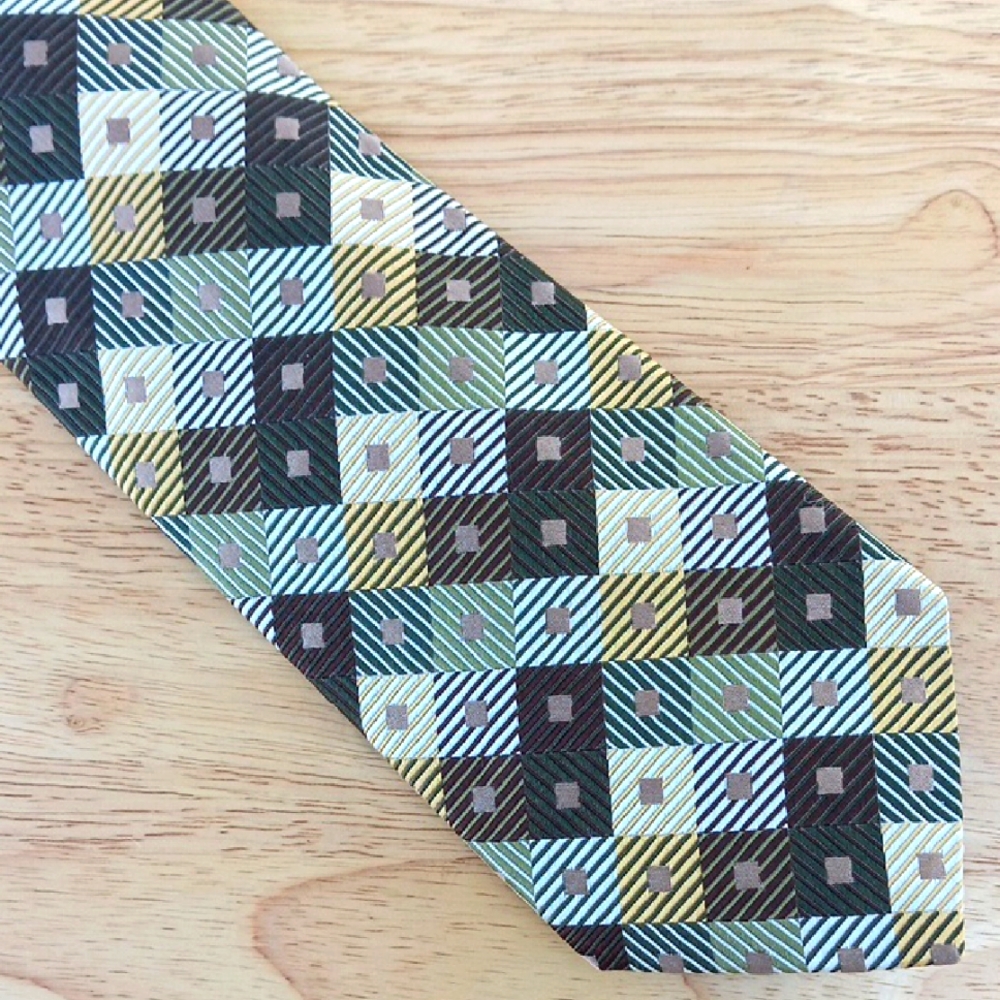 Geometric Patterned Tie in Green and Brown